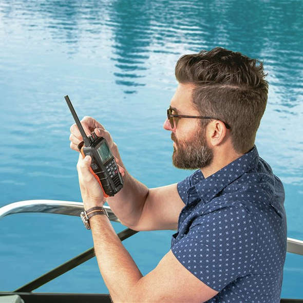 Cobra Marine VHF BlueBound 650E