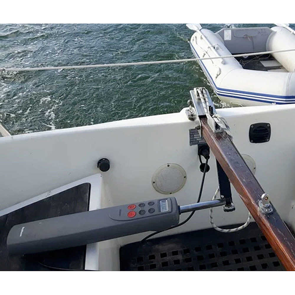 Pilota automatico Raymarine ST 1000 Plus 12V Display LCD imbarcazioni fino a 3T 